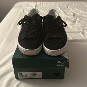 Puma suede classic size 9.5